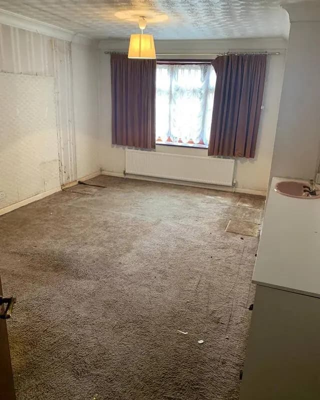Débarras en hauteur à Namur : accès exigu et portage sécurisé