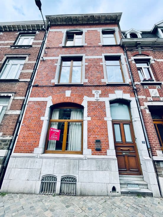 Vide-maison à Liège, Charleroi, Namur ou Mons : prix, démarches et pros